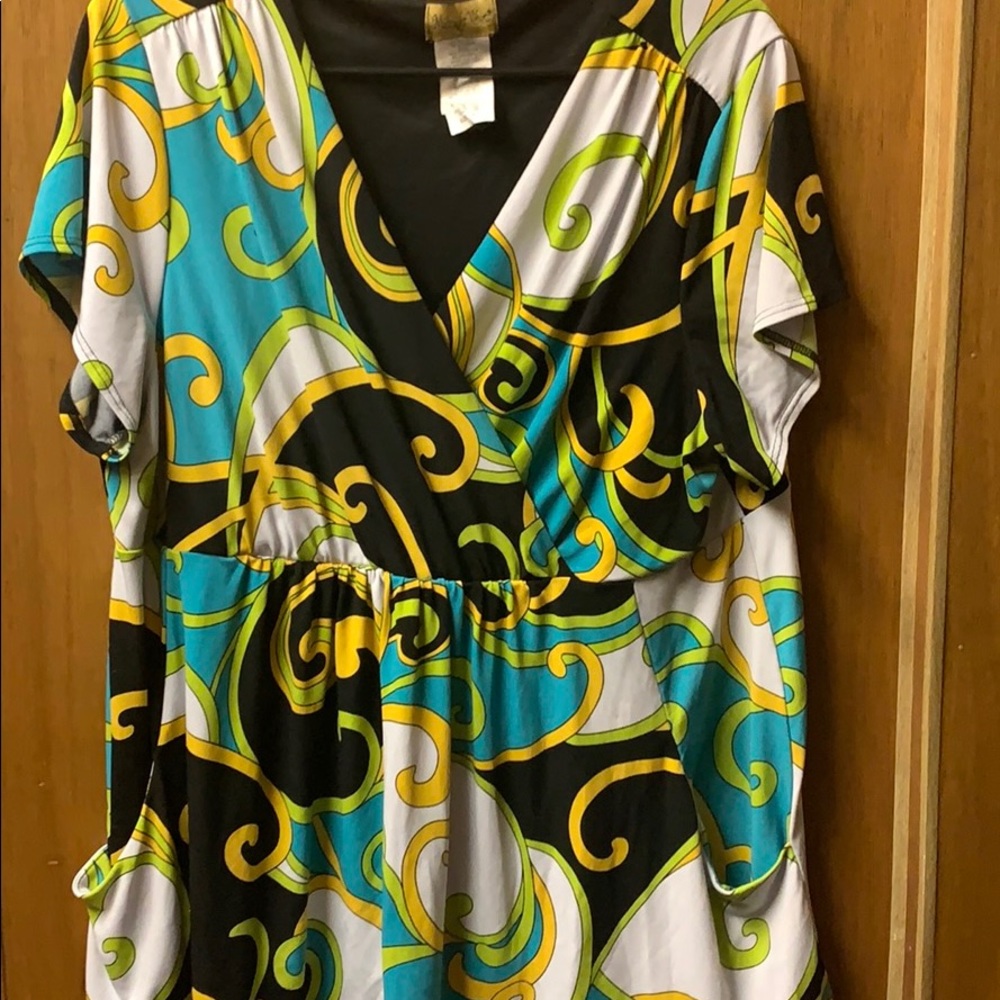 Woman’s dressy top